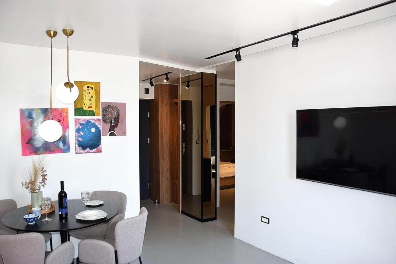 Eia Apartman *